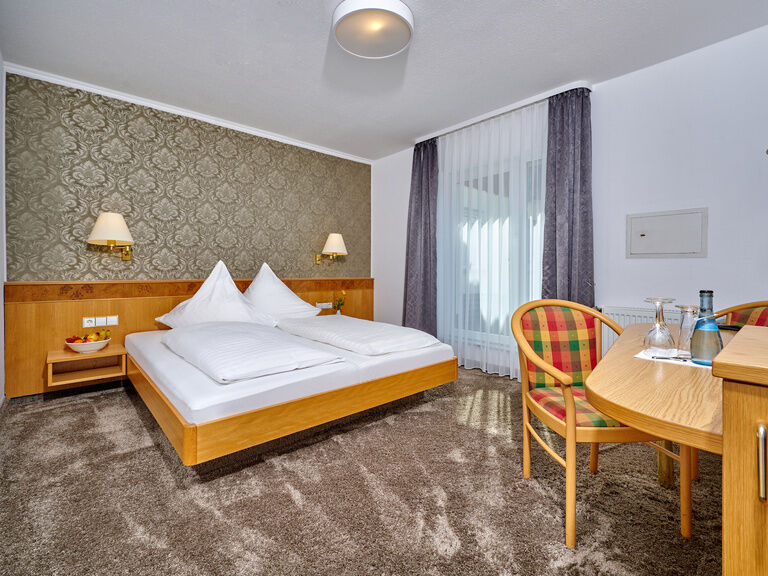 Zimmerdetails & Preisliste